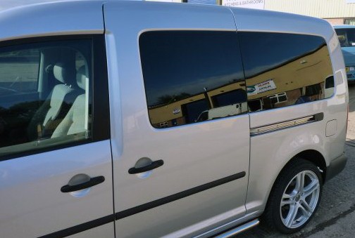 volkswagen-caddy-maxi-windows-privacy-glass_2019-01-31-09-19-35.jpg