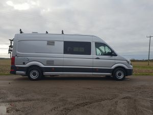 l3-lwb-Man-tge-volkswagen-crafter-privacy-van-glass.jpg