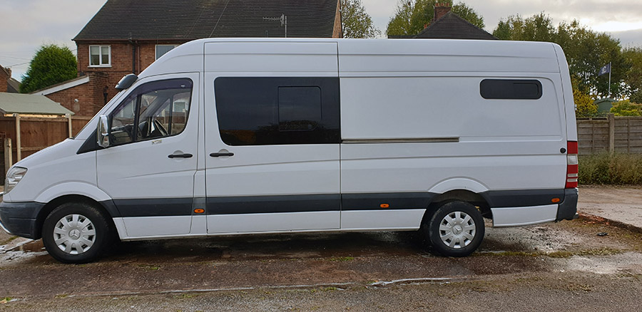 sprinter-crafter-lwb-bunk-bedroom-windows.jpg