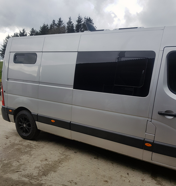 Vauxhall-Movano-Renault-Master-Nissan-Nv400-van-l3-LWB-Opening-windows.jpg